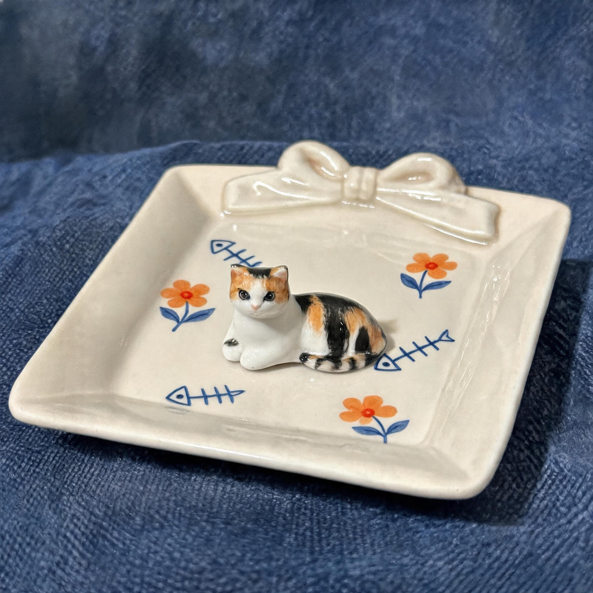 White Cat 1