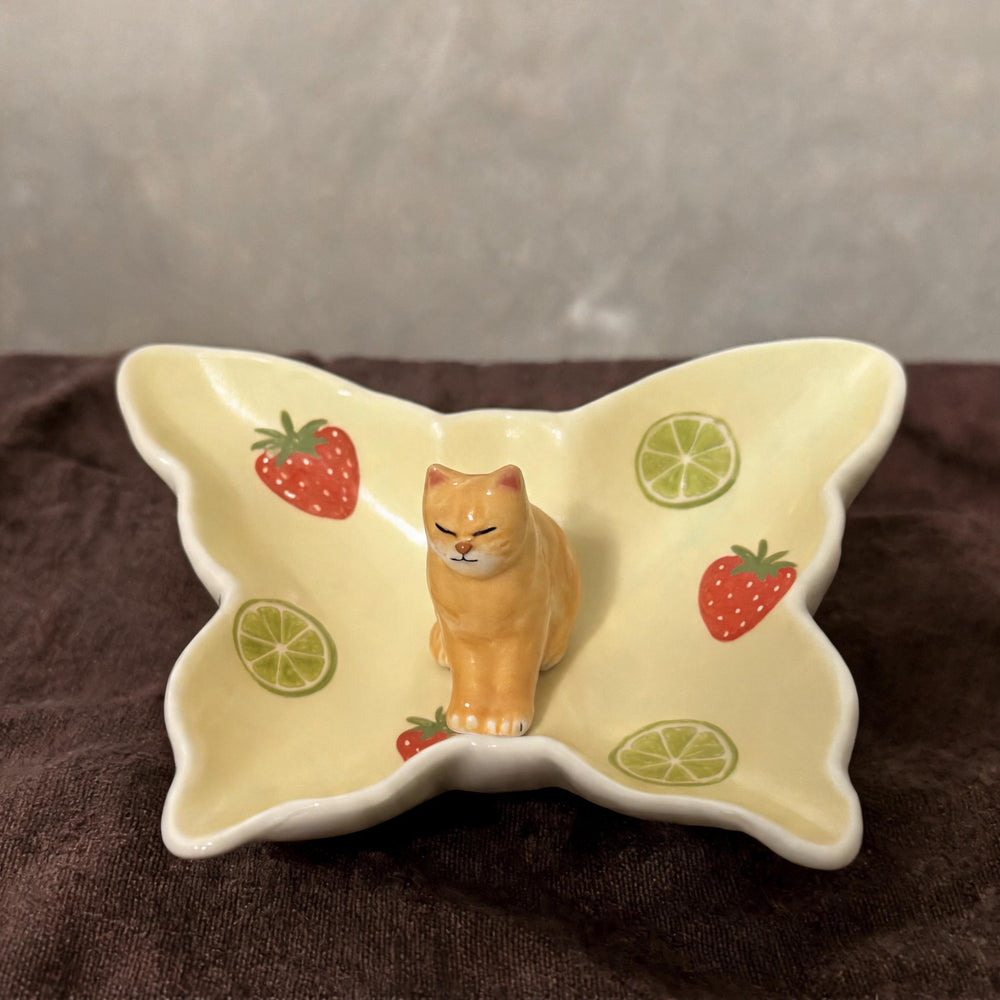 Yellow Cat 1
