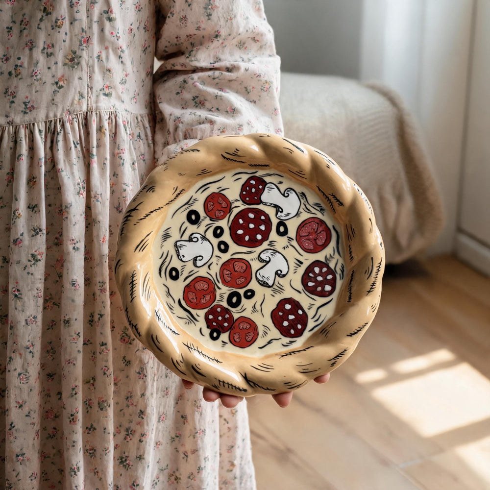 Hand-painted pizza decorative plate detail 3