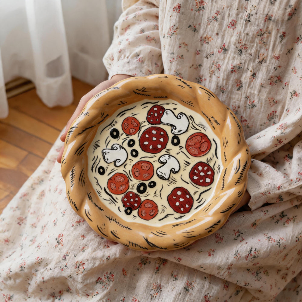 Hand-painted pizza decorative plate detail 4