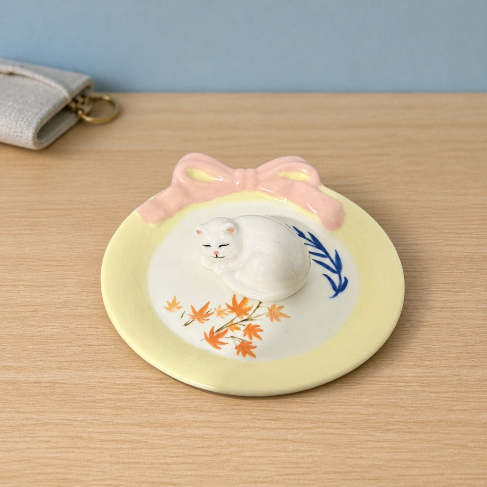 Bow Dish - White Cat Curled Up Sleeping - Sky Blue Background 02