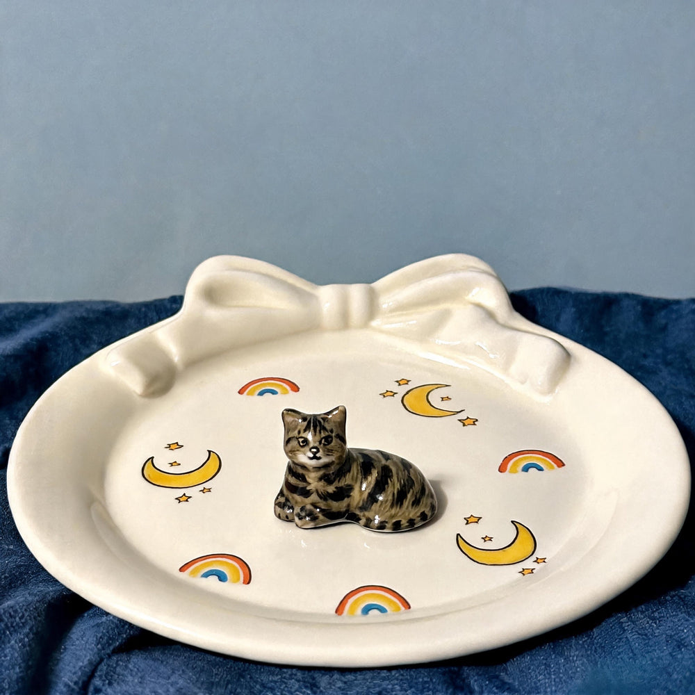White Cat 1